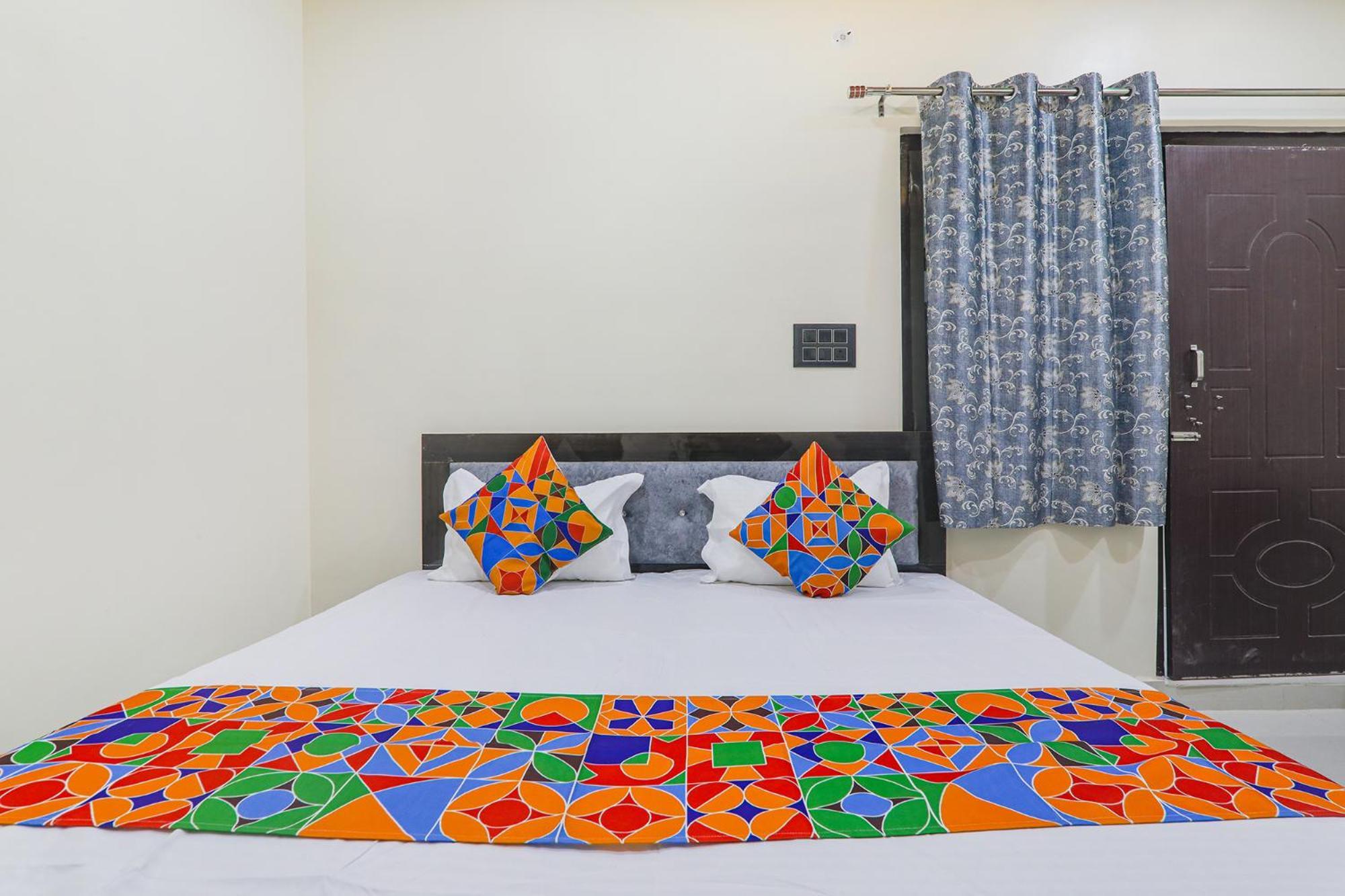 Fabexpress Awadh Inn - 400M From Shri Ram Janam Bhumi Ayodhya Bagian luar foto